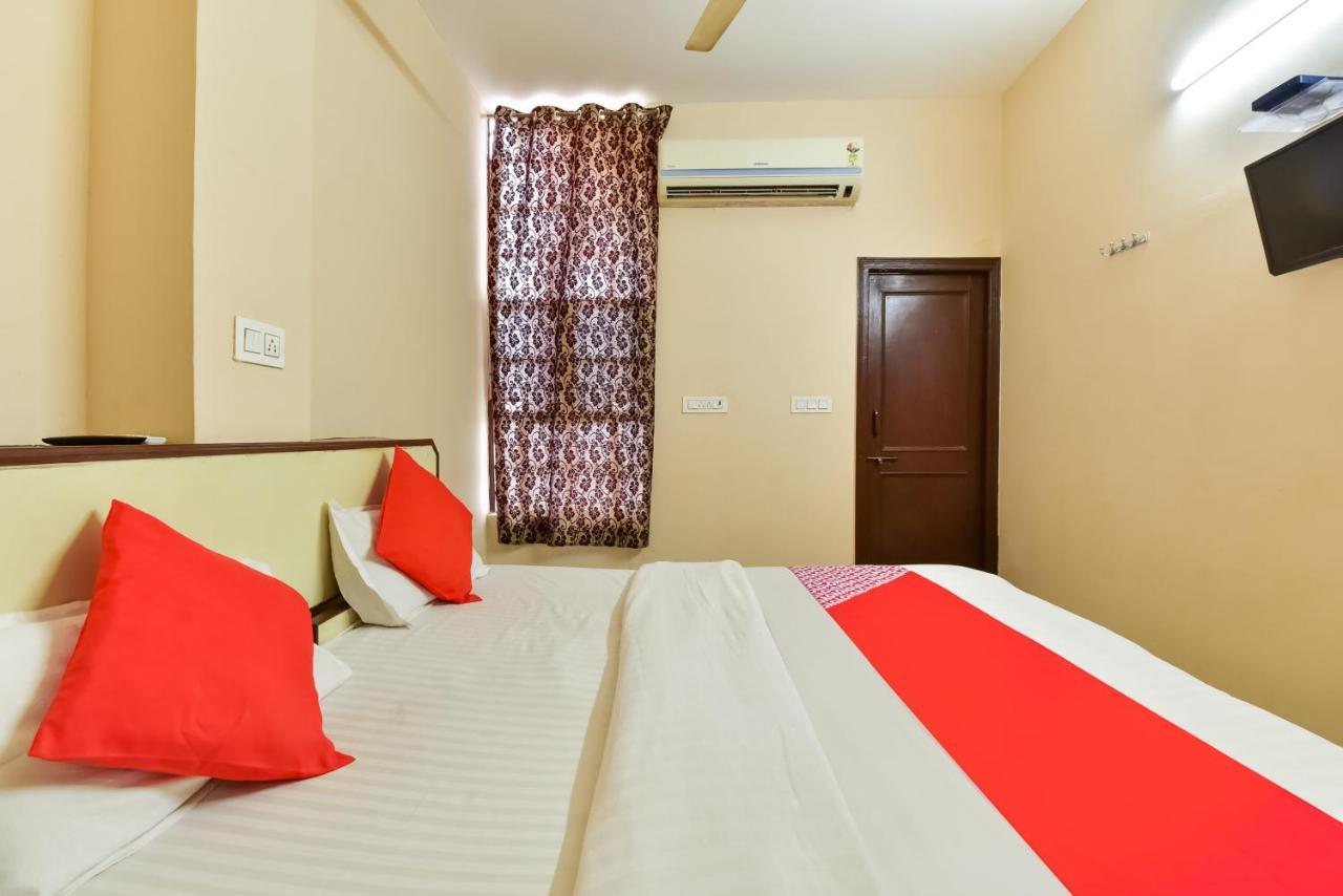 Oyo 72463 Hotel Sunder Palace Джодпур Екстериор снимка